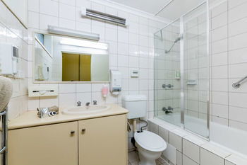 Best Western Melbourne's Princes Park Motor Inn - Hervey Bay Accommodation 50
