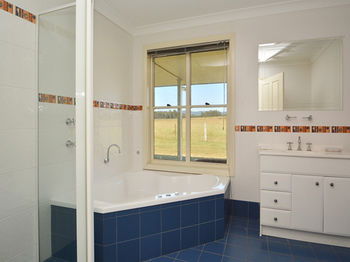 Madigan Wine Country Cottages - Tourism Hervey Bay 26