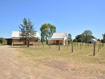 Madigan Wine Country Cottages - Tourism Hervey Bay 27