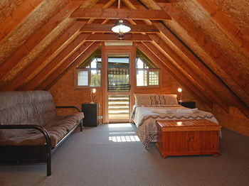 Madigan Wine Country Cottages - Tourism Hervey Bay 33