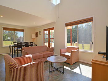 Madigan Wine Country Cottages - Tourism Hervey Bay 47