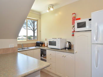 Madigan Wine Country Cottages - Tourism Hervey Bay 76