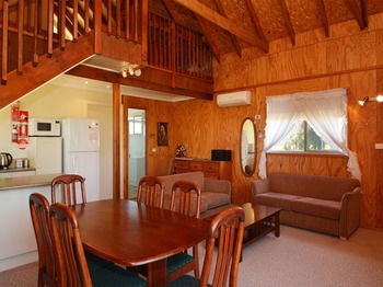 Madigan Wine Country Cottages - Tourism Hervey Bay 81