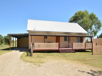 Madigan Wine Country Cottages - Tourism Hervey Bay 93