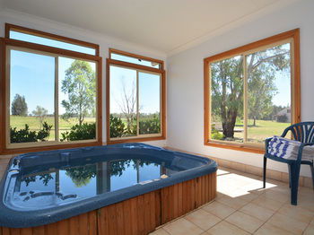 Madigan Wine Country Cottages - Tourism Hervey Bay 99