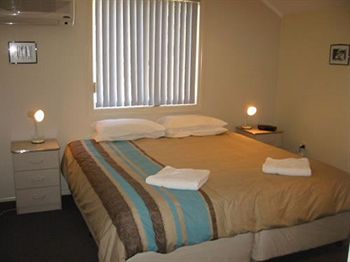 Madigan Wine Country Cottages - Tourism Hervey Bay 16