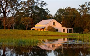 Madigan Wine Country Cottages - Tourism Hervey Bay 18