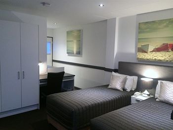Morgans Boutique Hotel - Hervey Bay Accommodation 1