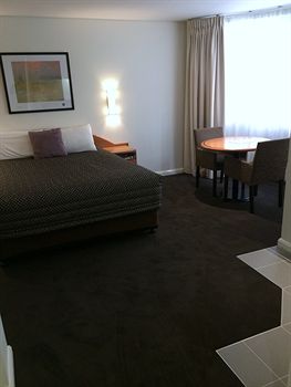 Morgans Boutique Hotel - Hervey Bay Accommodation 9