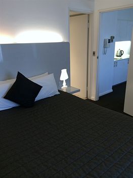 Morgans Boutique Hotel - Hervey Bay Accommodation 13