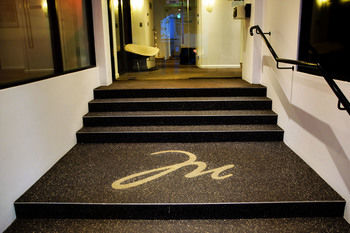 Morgans Boutique Hotel - Hervey Bay Accommodation 33