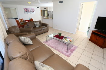 San Marino By The Sea Apartments - Hervey Bay Accommodation 26