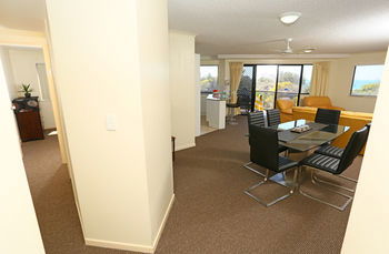 San Marino By The Sea Apartments - Hervey Bay Accommodation 28