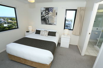 San Marino By The Sea Apartments - Hervey Bay Accommodation 49