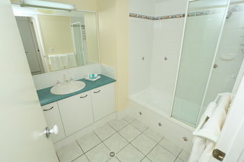 San Marino By The Sea Apartments - Hervey Bay Accommodation 65