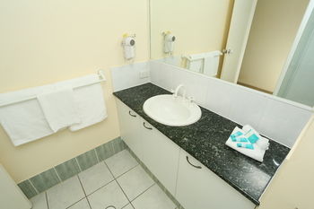 San Marino By The Sea Apartments - Hervey Bay Accommodation 66