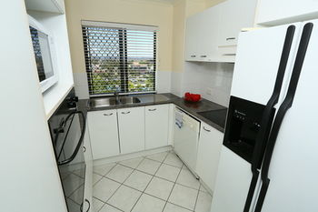 San Marino By The Sea Apartments - Hervey Bay Accommodation 70