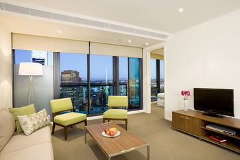 Melbourne Short Stay Apartment At SouthbankOne - Tourism Hervey Bay 3