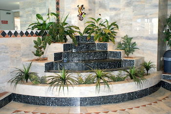 Beachside Resort - Kawana Waters - Hervey Bay Accommodation 0