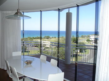 Beachside Resort - Kawana Waters - Hervey Bay Accommodation 2