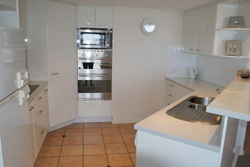 Beachside Resort - Kawana Waters - Hervey Bay Accommodation 11