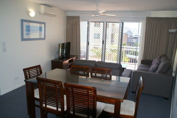 Beachside Resort - Kawana Waters - Hervey Bay Accommodation 18