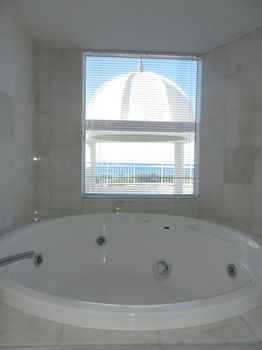 Beachside Resort - Kawana Waters - Hervey Bay Accommodation 32