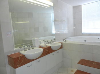 Beachside Resort - Kawana Waters - Hervey Bay Accommodation 36