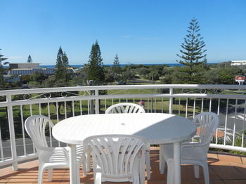 Beachside Resort - Kawana Waters - Hervey Bay Accommodation 39