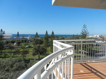 Beachside Resort - Kawana Waters - Hervey Bay Accommodation 42
