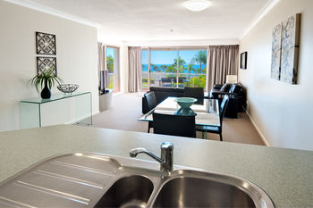 Osprey Apartments - Hervey Bay Accommodation 4