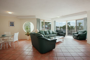 Osprey Apartments - Hervey Bay Accommodation 9