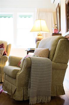Adeline Bed And Breakfast - Hervey Bay Accommodation 12