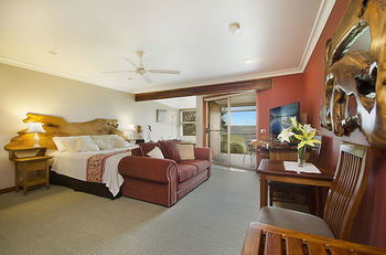 Artisan Spa Views - Tourism Hervey Bay 11