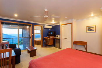 Artisan Spa Views - Tourism Hervey Bay 15