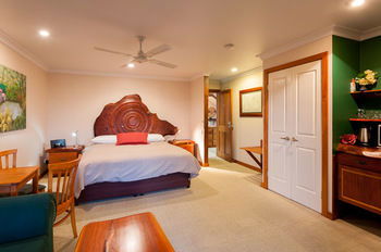 Artisan Spa Views - Tourism Hervey Bay 16