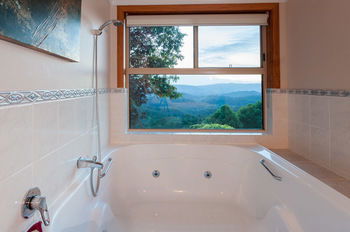 Artisan Spa Views - Tourism Hervey Bay 17