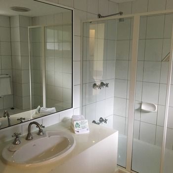 Eltham Gateway Hotel - Hervey Bay Accommodation 1