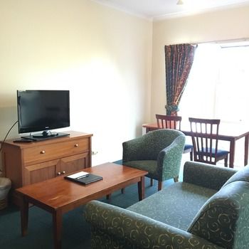 Eltham Gateway Hotel - Hervey Bay Accommodation 25