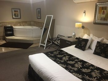 Eltham Gateway Hotel - Hervey Bay Accommodation 52