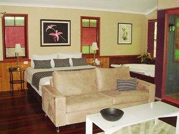 Amore On Buderim Luxury Rainforest Cabins - Hervey Bay Accommodation 4