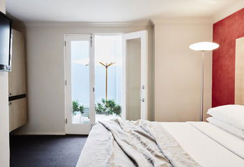 Medusa Boutique Hotel - Hervey Bay Accommodation 24