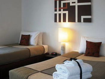 Docklands Executive Apartments - Hervey Bay Accommodation 25