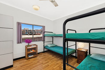 Manly Backpackers - Hostel - Tourism Hervey Bay 2