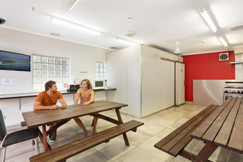 Manly Backpackers - Hostel - Tourism Hervey Bay 4