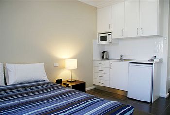Merivale Motel - Hervey Bay Accommodation 2