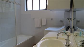 Waldorf Hornsby Residential Apartments - Tourism Hervey Bay 0