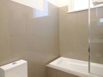 Naughtons Parkville Hotel - Hervey Bay Accommodation 6
