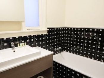 Naughtons Parkville Hotel - Hervey Bay Accommodation 11