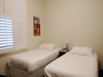 Naughtons Parkville Hotel - Hervey Bay Accommodation 28